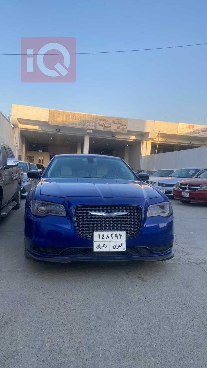 كرايسلر 300